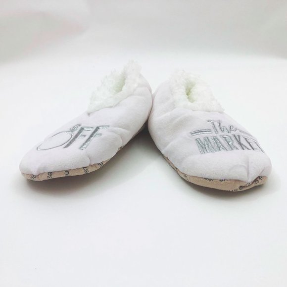 NWT Snoozies Women's Off The Market Slippers Non Skid Soles White Large 9/10 - Picture 2 of 5